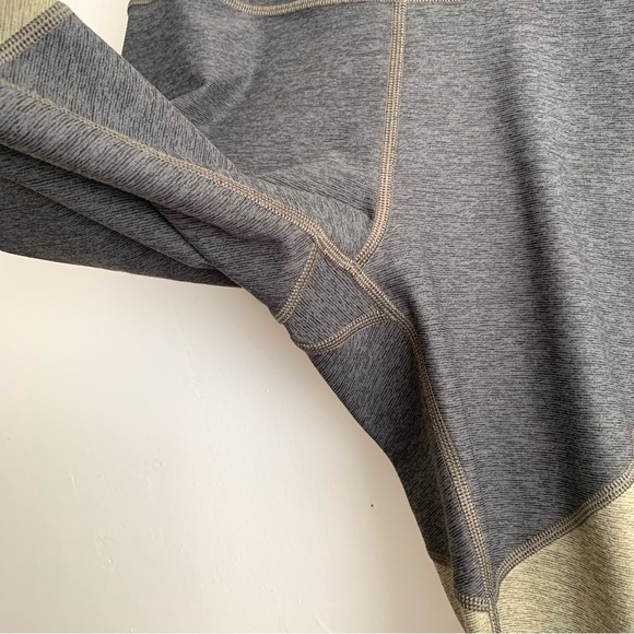 Outdoor Voices 7/8 Warmup Leggings Tritone Green Yellow - Picture 3 of 6